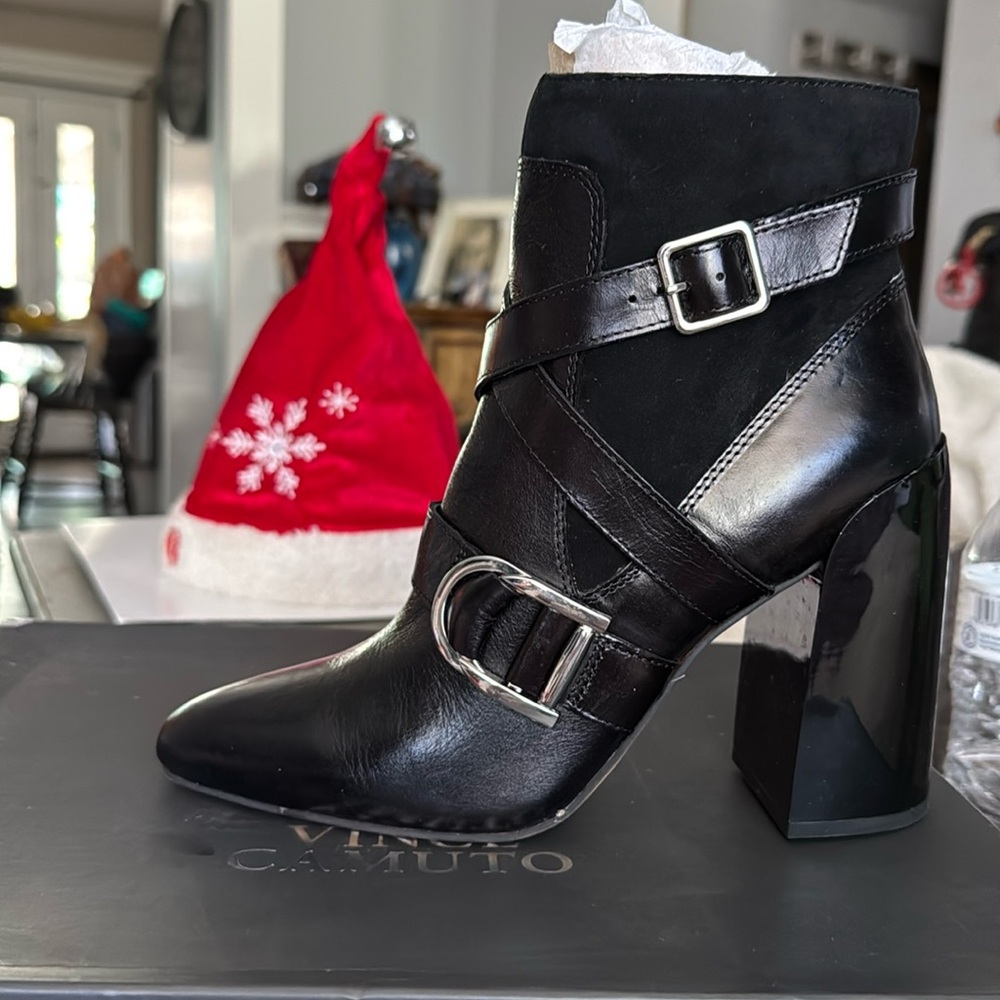 Vince Camuto Ankle Heel Boot💕 - Picture 1 of 9
